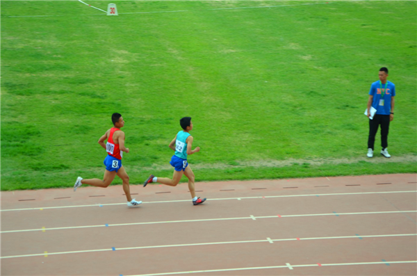 张婧阳在5000米比赛中